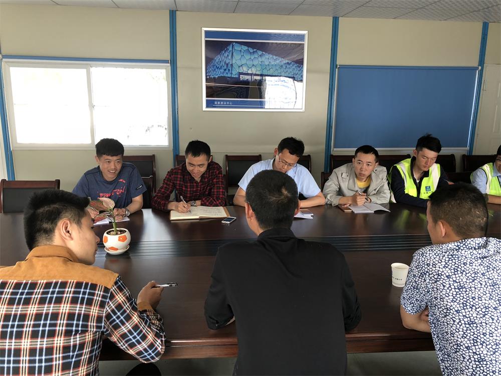 2018年4月2日福建易順公司一行在公司董事長(zhǎng)(兼總經(jīng)理)帶領(lǐng)下，在中共南平市委黨校(市行政學(xué)院)新校區(qū)與中國(guó)建筑一局(集團(tuán))建設(shè)工程項(xiàng)目部進(jìn)行了廣泛交流，探討EPC項(xiàng)目的開(kāi)展及如何展開(kāi)“省文明施工工地，創(chuàng)閩江杯創(chuàng)優(yōu)活動(dòng)。